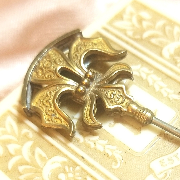 Victorian Era Etruscan Revival Fluer De Lis Hat Pin - Picture 5 of 8